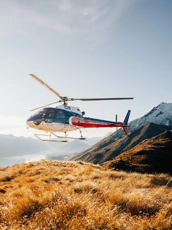 Helikopter über den deutschen Alpen