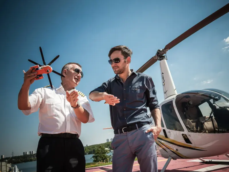 Unser Team im Helikopter